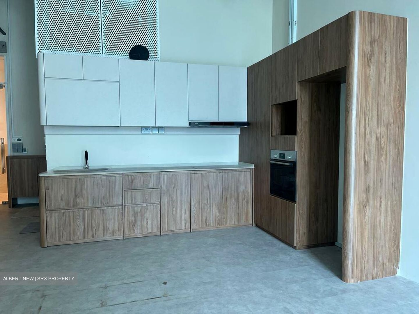 Arc 380 (D8), Office #502836141